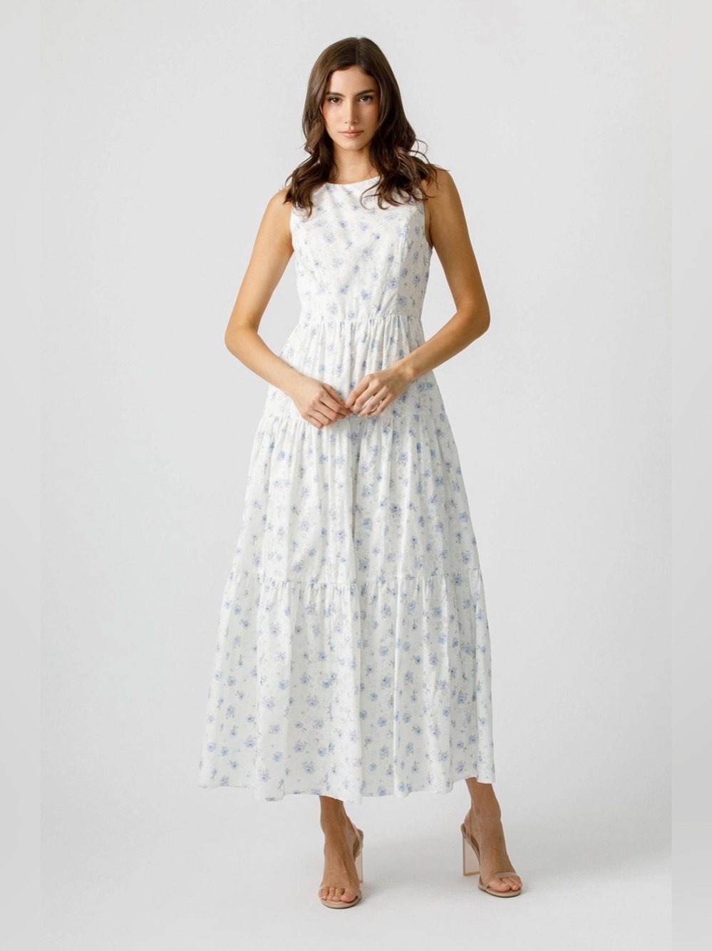 New with tags Storia Blue Willow Floral Maxi Dress